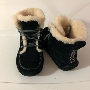 Black Chickaree bootie UGG